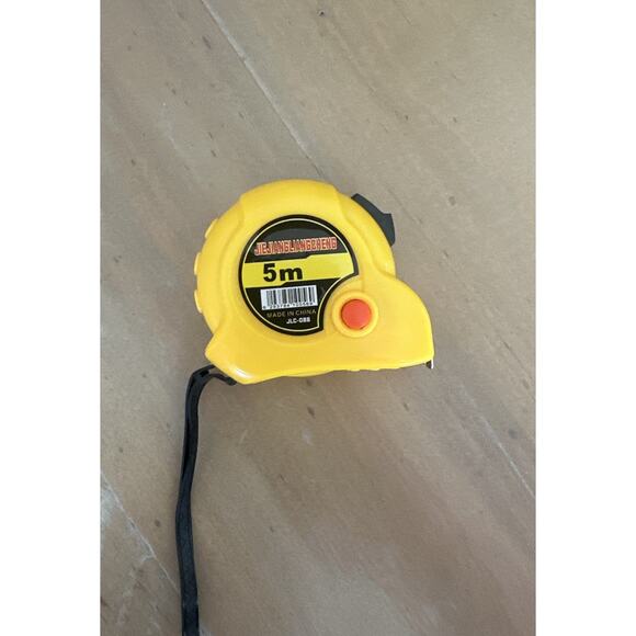BRAND NEW 5M Wear-resistant high precision tape measuring tape. - Picture 1 of 3